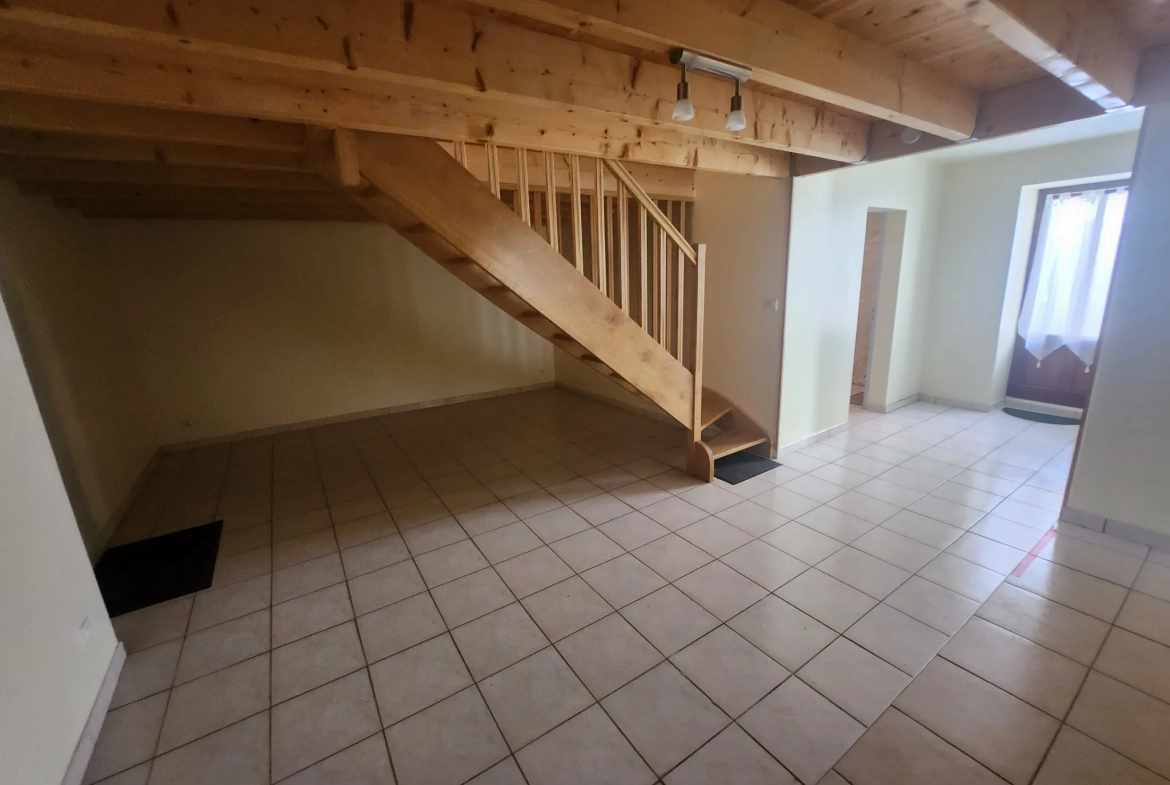 Maison de campagne avec 4 chambres à La Réorthe - Calme et authenticité 