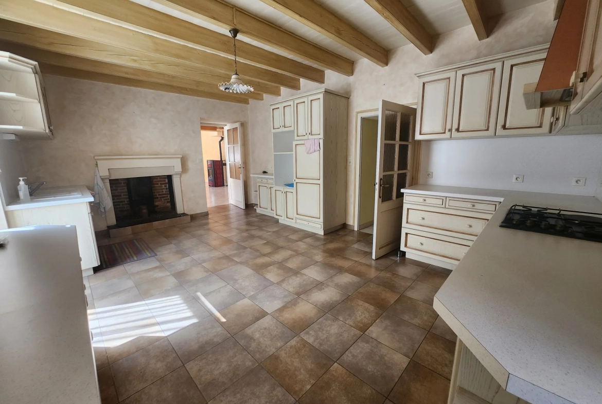 Maison de campagne avec 4 chambres à La Réorthe - Calme et authenticité 
