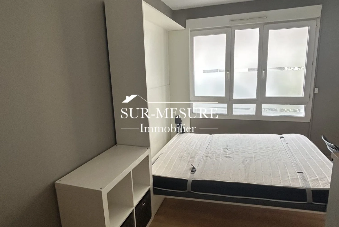 Appartement T1 meublé de 31 m² à Lille, avec parking intérieur et proche commodités 