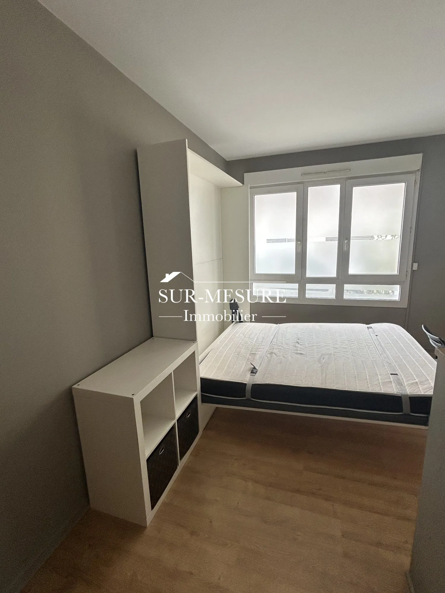 Appartement T1 meublé de 31 m² à Lille, avec parking intérieur et proche commodités 