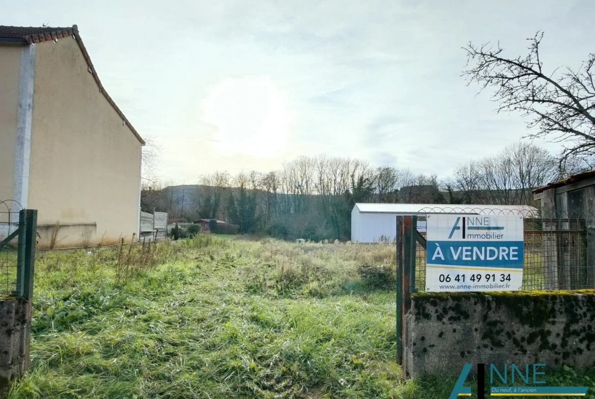 Terrain à bâtir de 1065 m² à Dezize-lès-Maranges proche Nolay et Beaune 