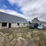 Maison de campagne à rénover à Montval-sur-Loir avec grand terrain