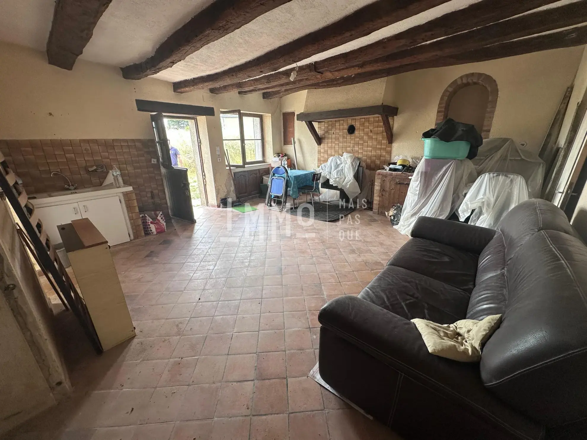 Maison de campagne à rénover à Montval-sur-Loir avec grand terrain 