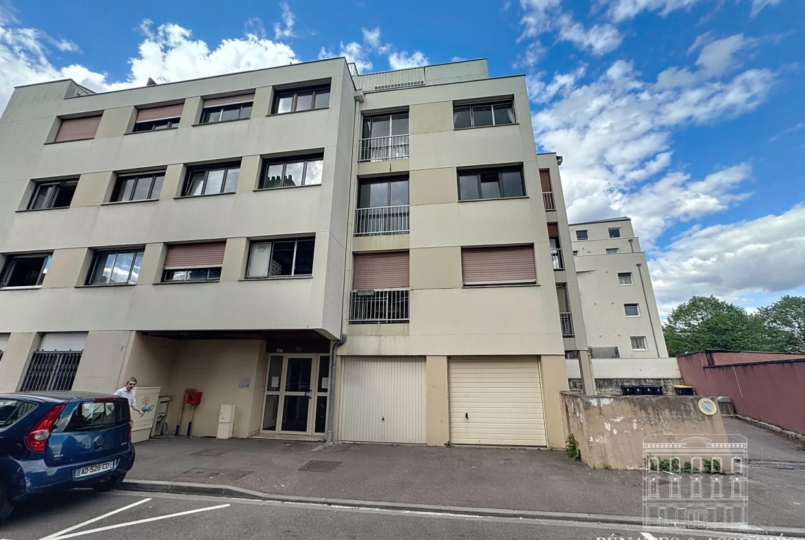 Appartement T1 à vendre à Rouen, proximité ligne de métro et commodités 
