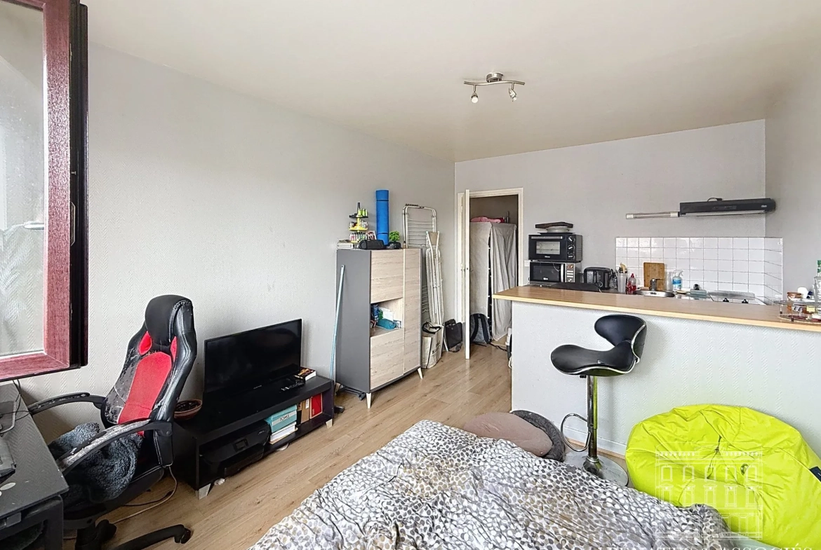 Appartement T1 à vendre à Rouen, proximité ligne de métro et commodités 