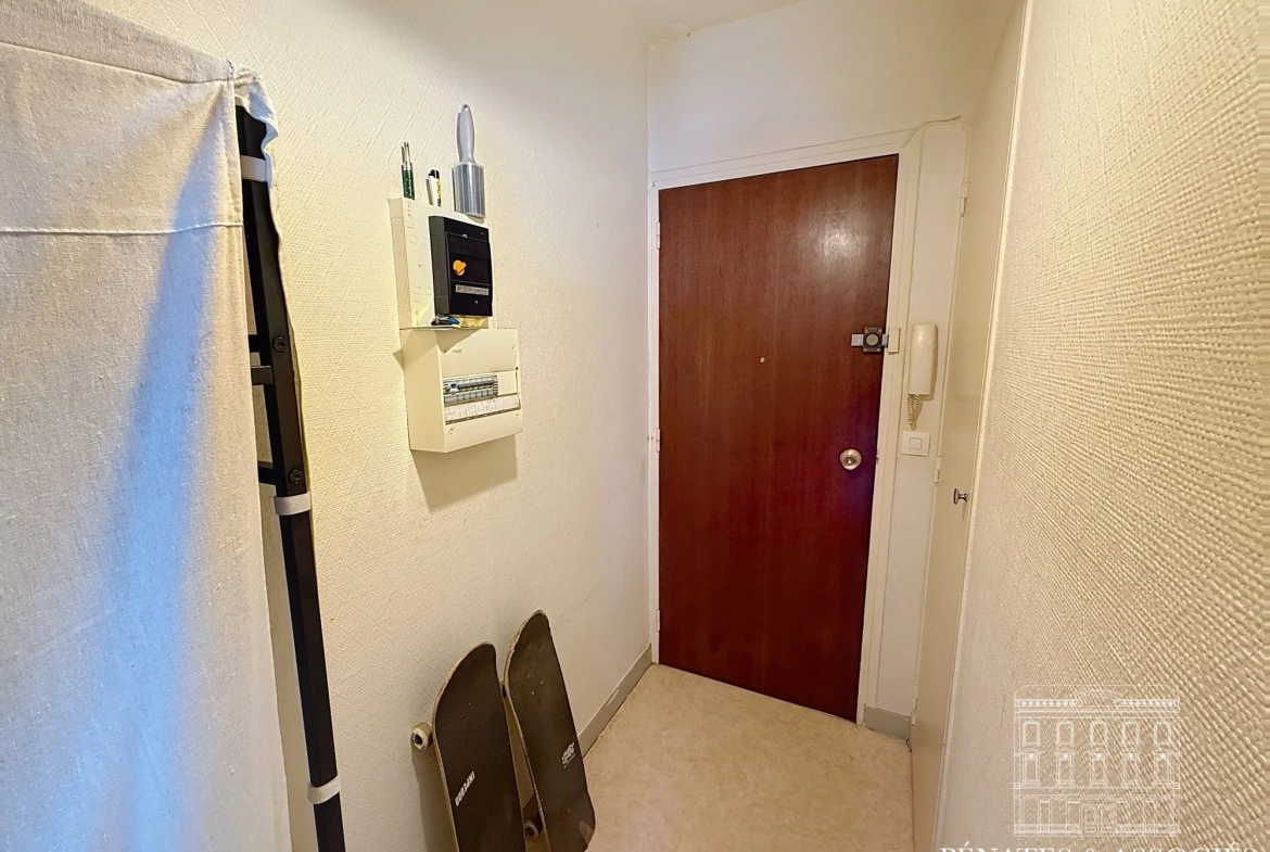 Appartement T1 à vendre à Rouen, proximité ligne de métro et commodités 