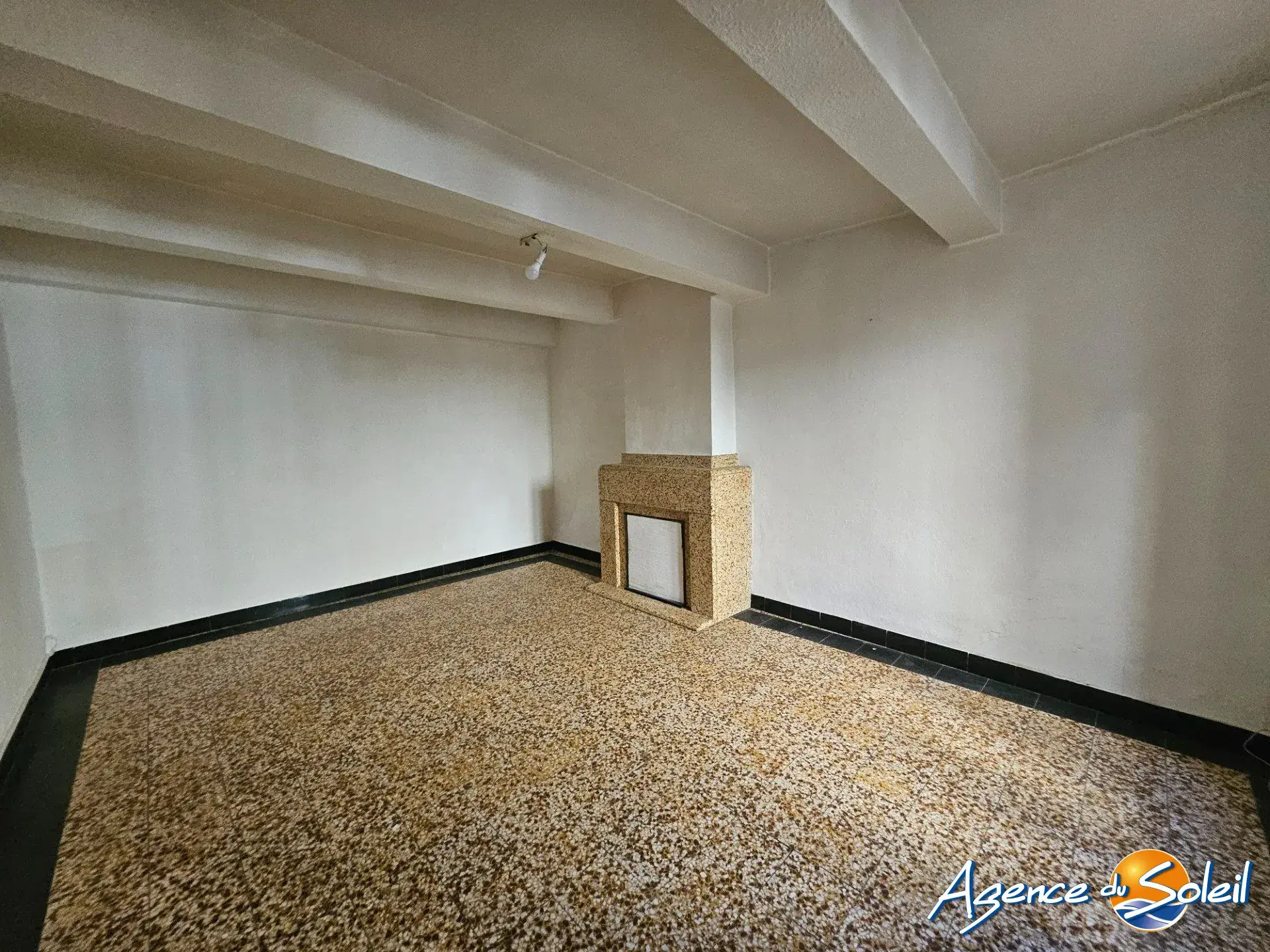 A vendre maison de village à Conilhac-Corbières avec potentiel exceptionnel 