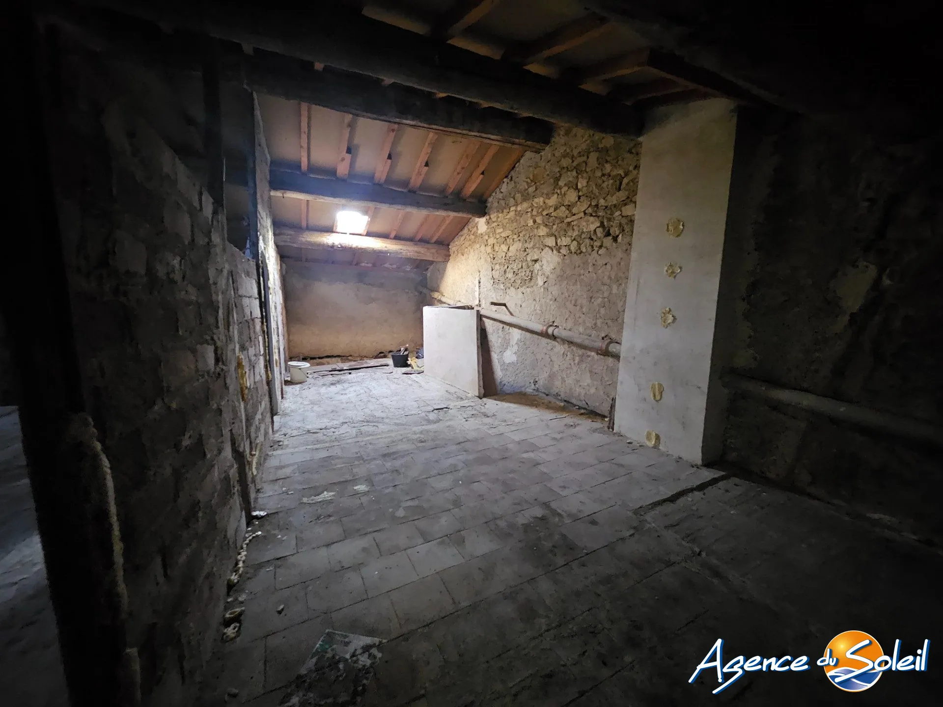 A vendre maison de village à Conilhac-Corbières avec potentiel exceptionnel 