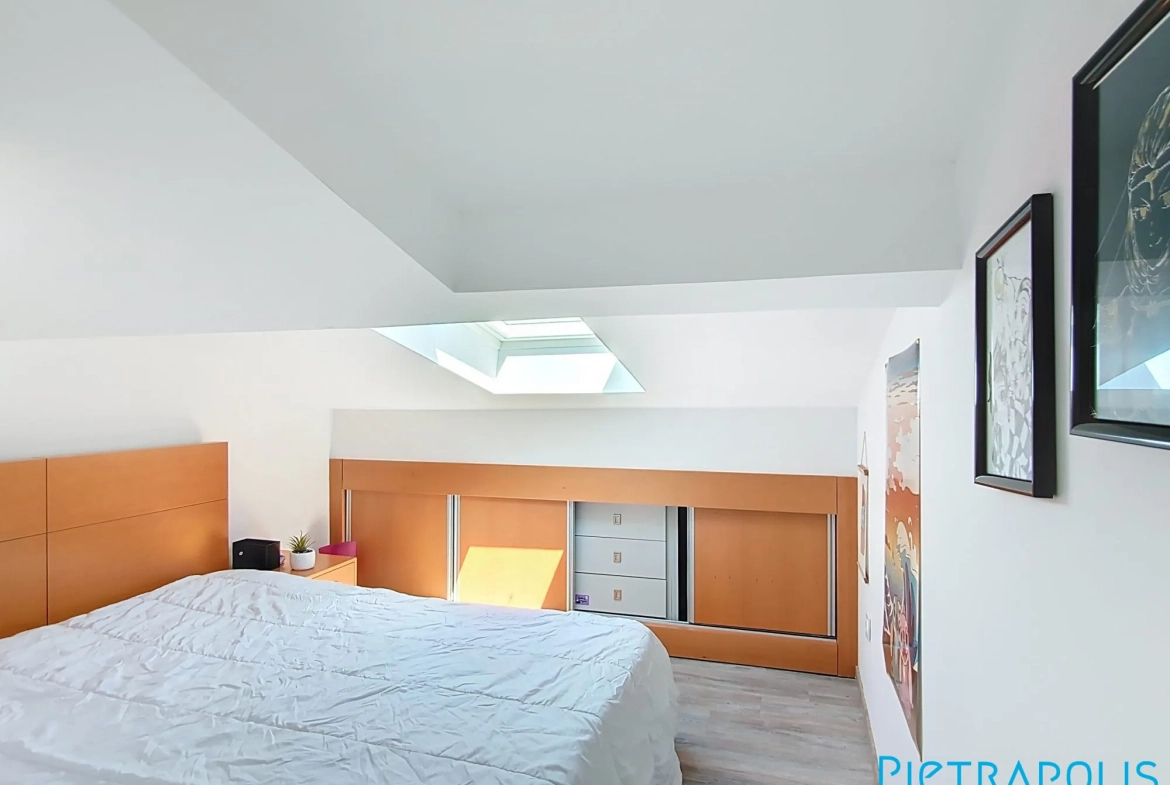 Appartement Duplex T4 rénové à Mèze, Quartier La Marianne 