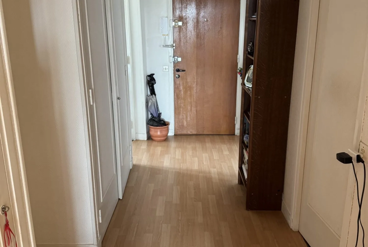 Appartement T3 à Lisieux proche basilique – Investissement locatif rentable 