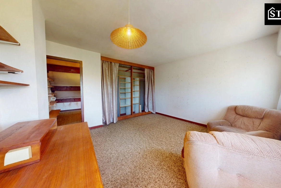 Maison à rénover de 116 m² à Courtelevant avec grand terrain et potentiel exceptionnel 