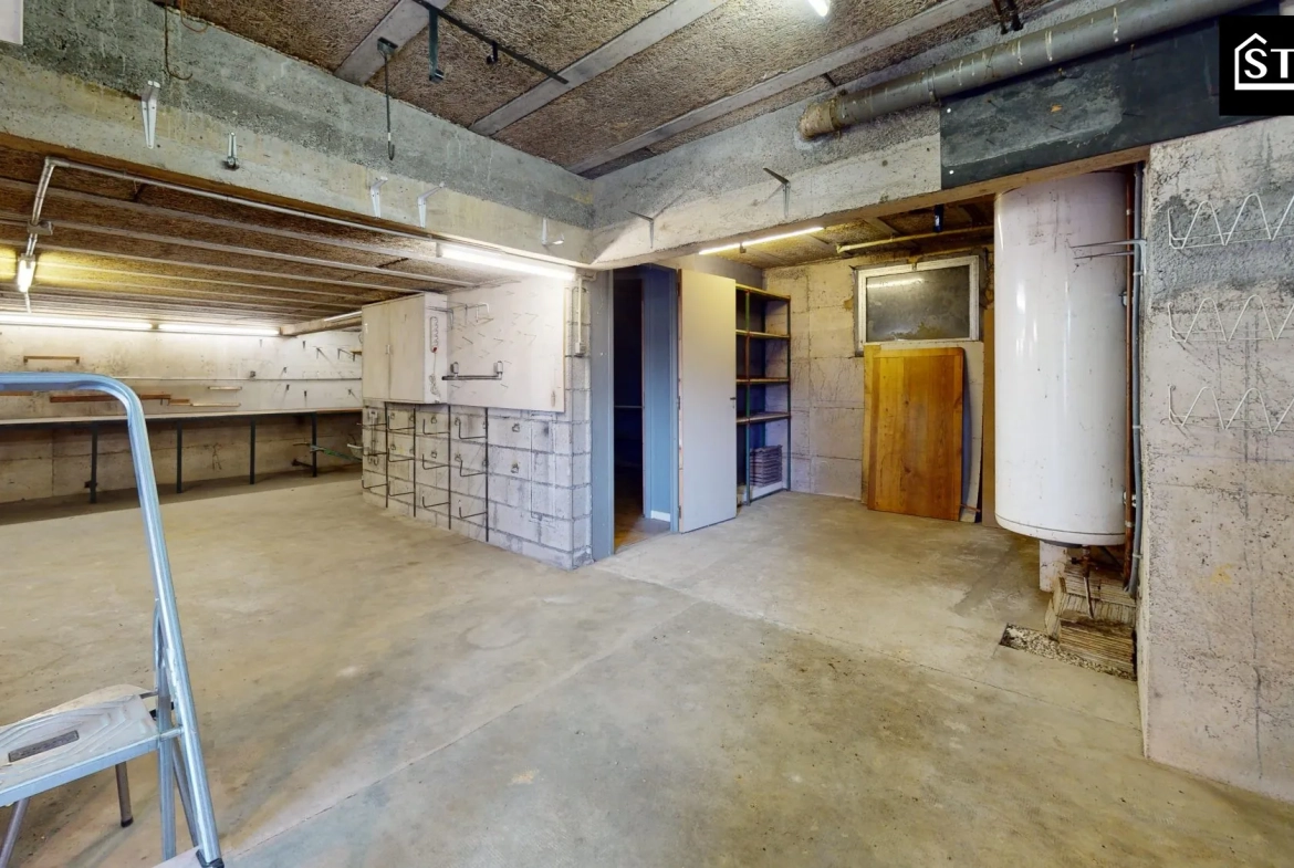 Maison à rénover de 116 m² à Courtelevant avec grand terrain et potentiel exceptionnel 