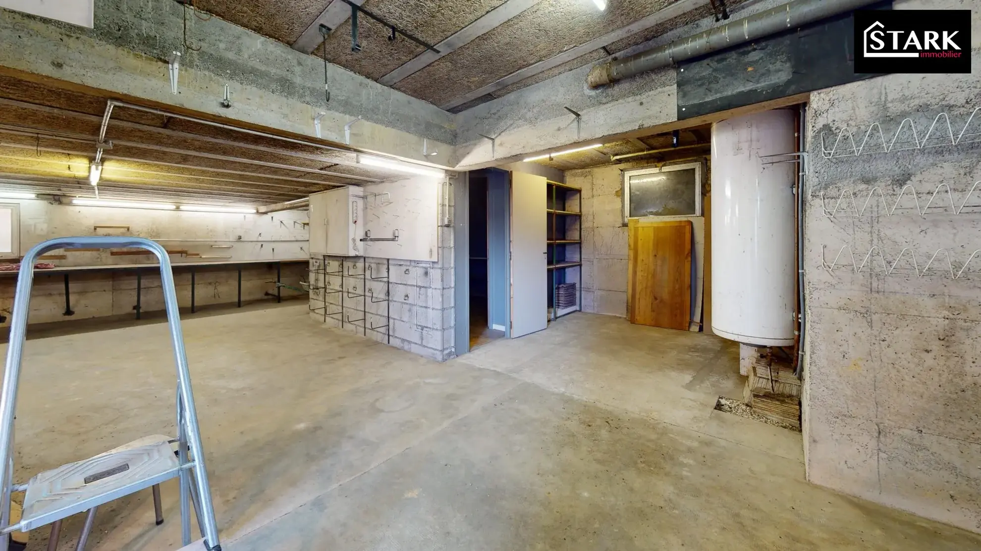 Maison à rénover de 116 m² à Courtelevant avec grand terrain et potentiel exceptionnel 