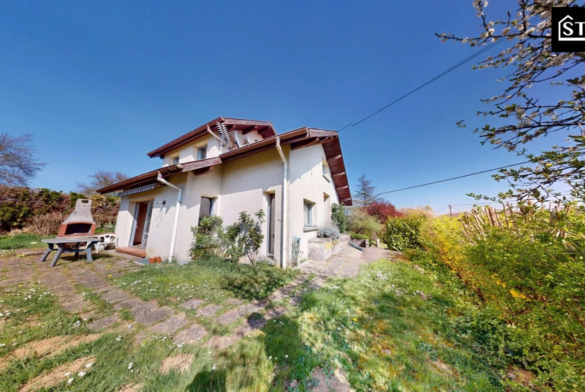Maison à rénover de 116 m² à Courtelevant avec grand terrain et potentiel exceptionnel 