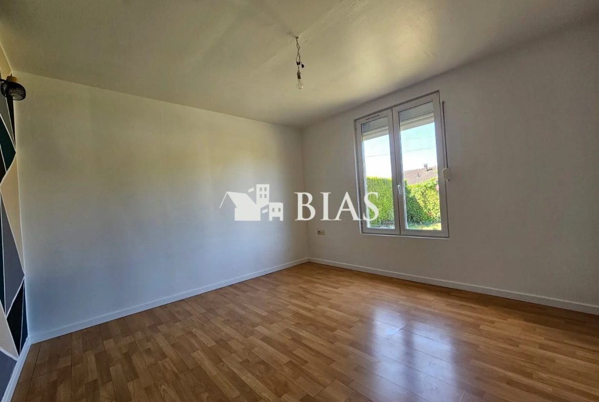 À vendre pavillon de plain-pied lumineux au Neubourg avec véranda 