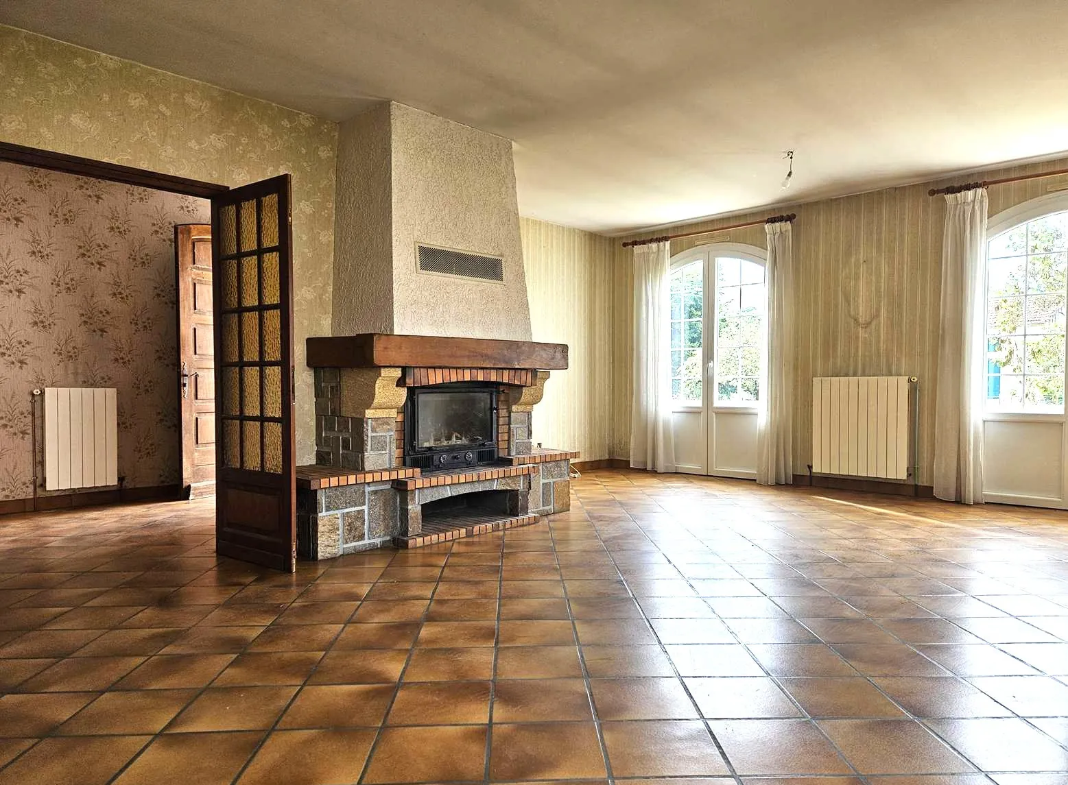 Villa élégante rénovée en 1980 avec grand terrain à Lavardac (47) 