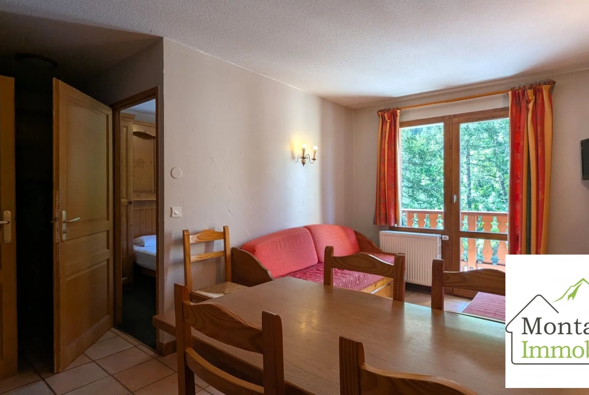 Appartement à Val Cenis Lanslevillard avec balcon, bail commercial et revenu locatif élevé 