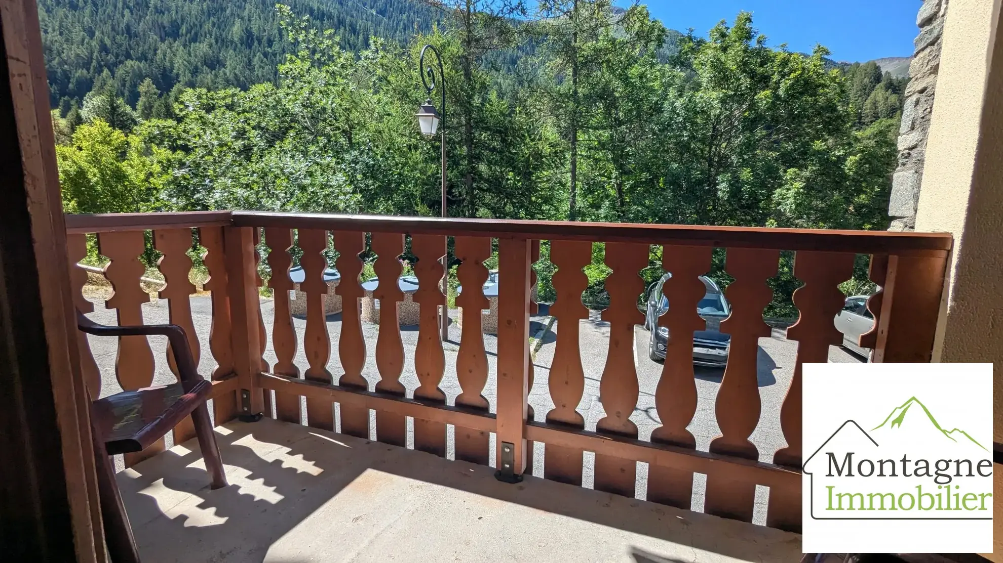 Appartement à Val Cenis Lanslevillard avec balcon, bail commercial et revenu locatif élevé 