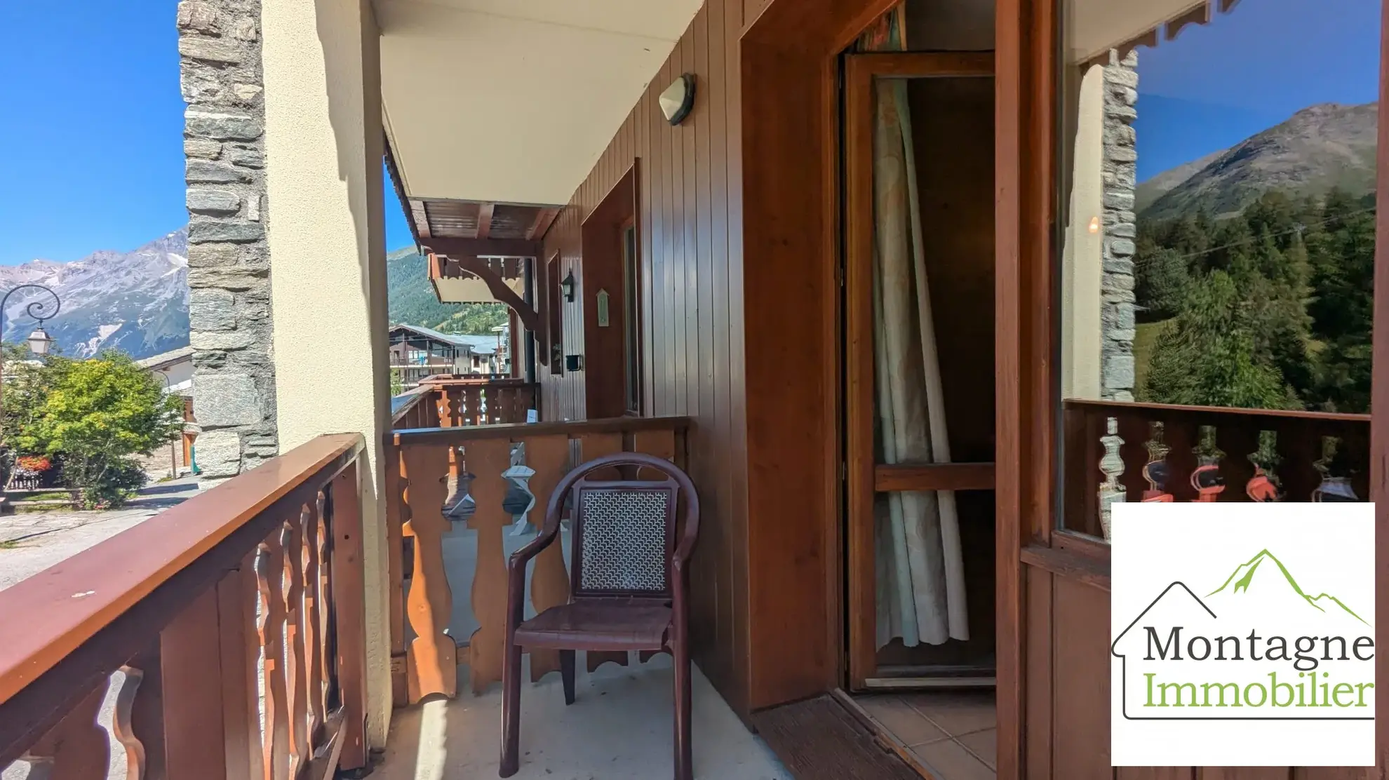 Appartement à Val Cenis Lanslevillard avec balcon, bail commercial et revenu locatif élevé 