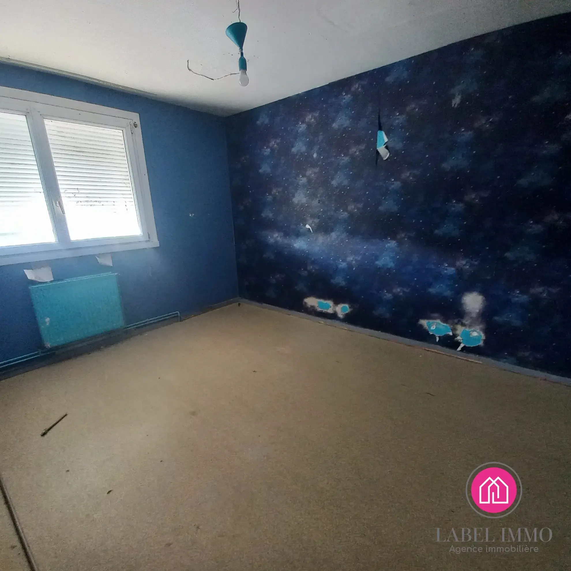 Maison à rénover de 92 m² avec 3 chambres et sous-sol complet à Bruay-sur-l'Escaut 