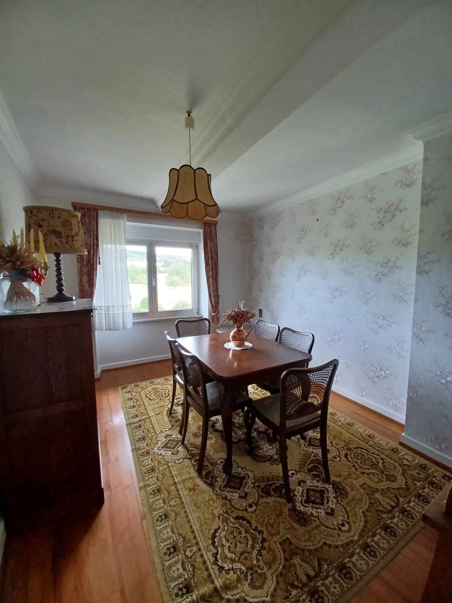 Maison familiale mitoyenne de 152 m² à Berg avec vue exceptionnelle et jardin 