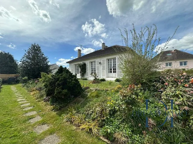 Maison individuelle de 73 m² avec sous-sol, garage et jardin à Vexin-sur-Epte 