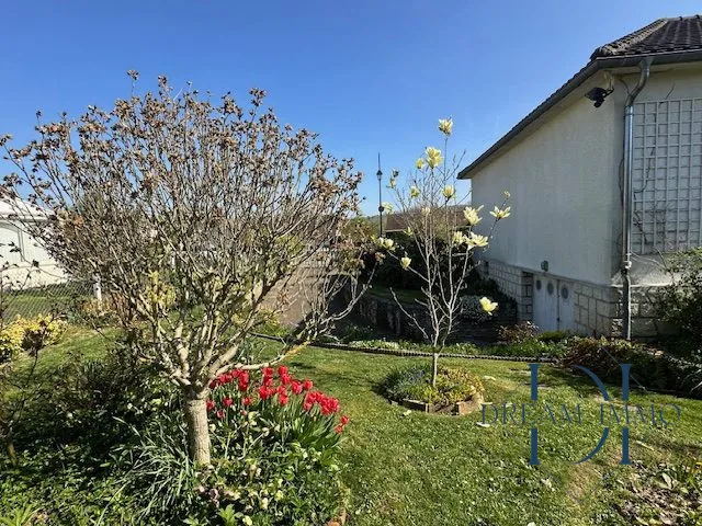 Maison individuelle de 73 m² avec sous-sol, garage et jardin à Vexin-sur-Epte 