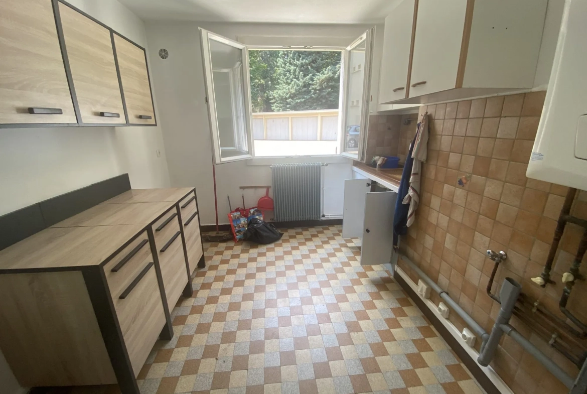 Bel appartement T3 à vendre à La Mulatière, 53,12 m² avec cave et parking, calme et lumineux 