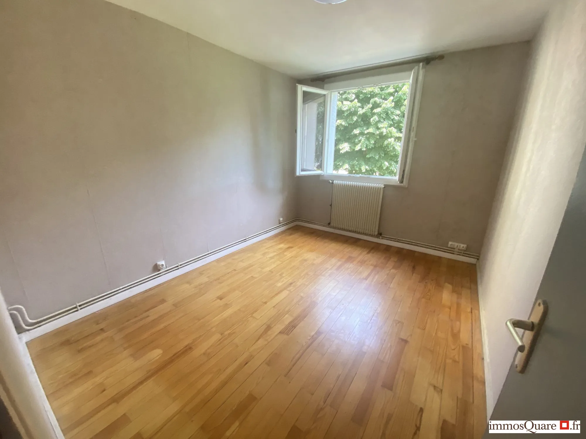 Bel appartement T3 à vendre à La Mulatière, 53,12 m² avec cave et parking, calme et lumineux 