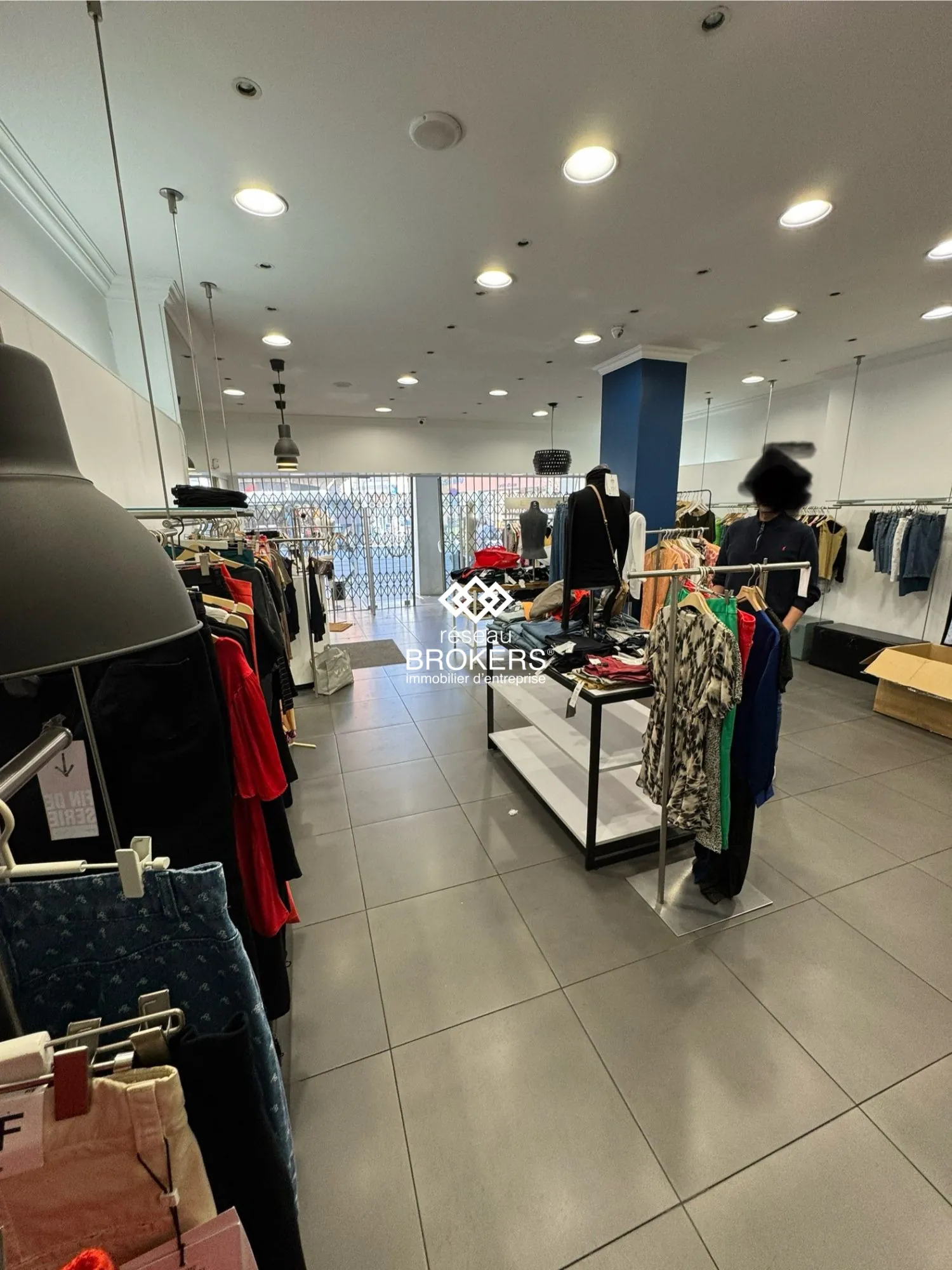 Local commercial de 80 m² à vendre à Nice, idéal pour commerce ou services proche Place Garibaldi 