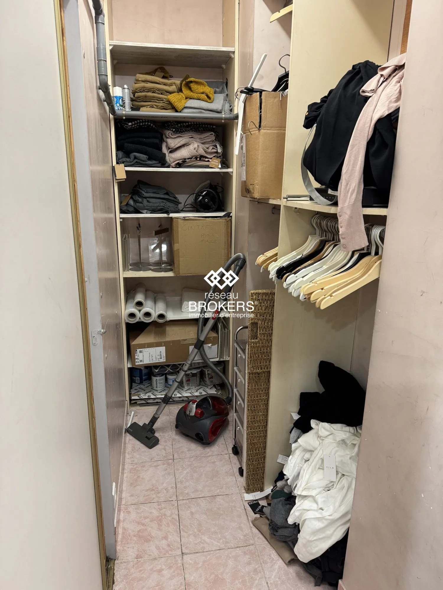 Local commercial de 80 m² à vendre à Nice, idéal pour commerce ou services proche Place Garibaldi 
