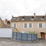 Maison de ville avec terrasse et garage en plein centre d'Autun - 120 m²