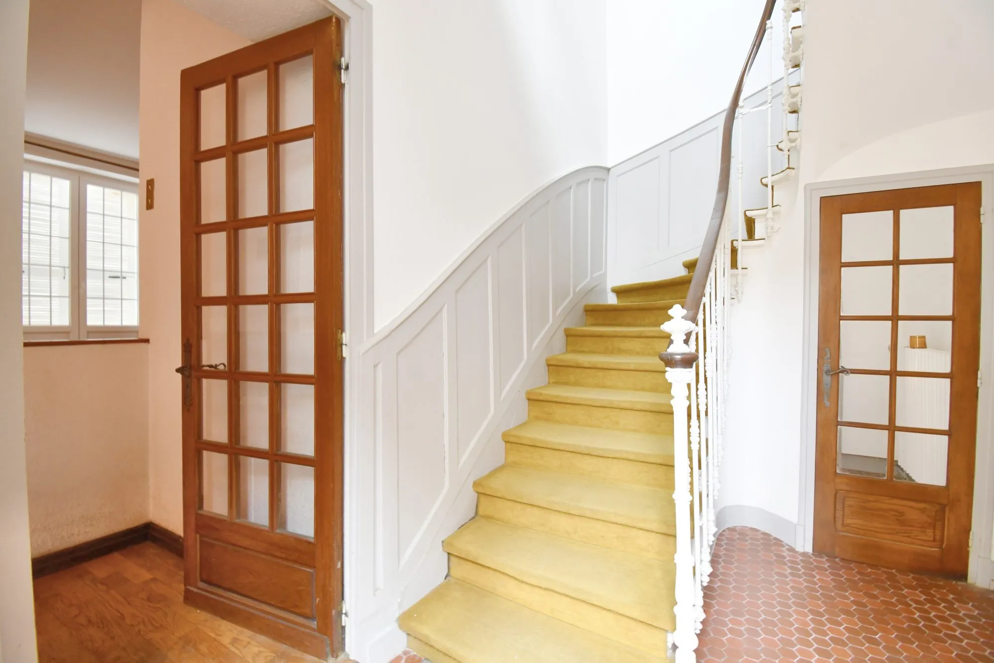 Maison de ville avec terrasse et garage en plein centre d'Autun - 120 m² 