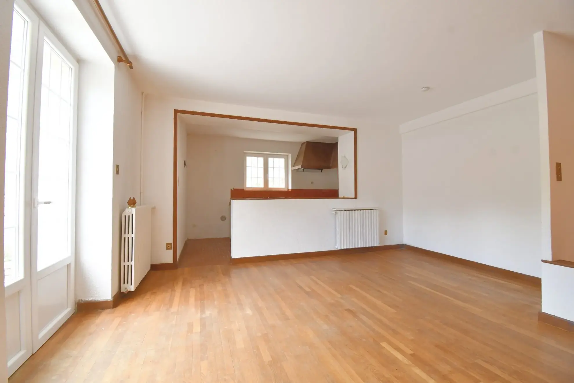 Maison de ville avec terrasse et garage en plein centre d'Autun - 120 m² 
