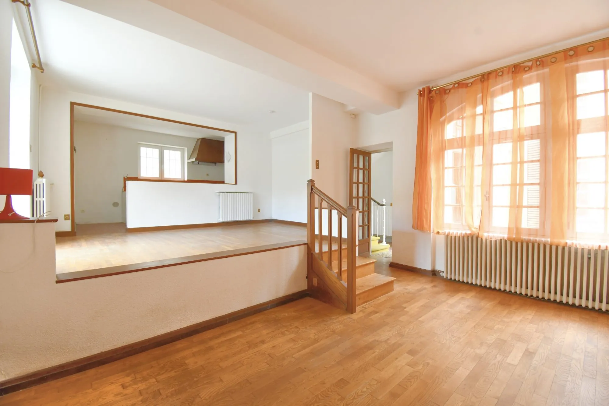 Maison de ville avec terrasse et garage en plein centre d'Autun - 120 m² 