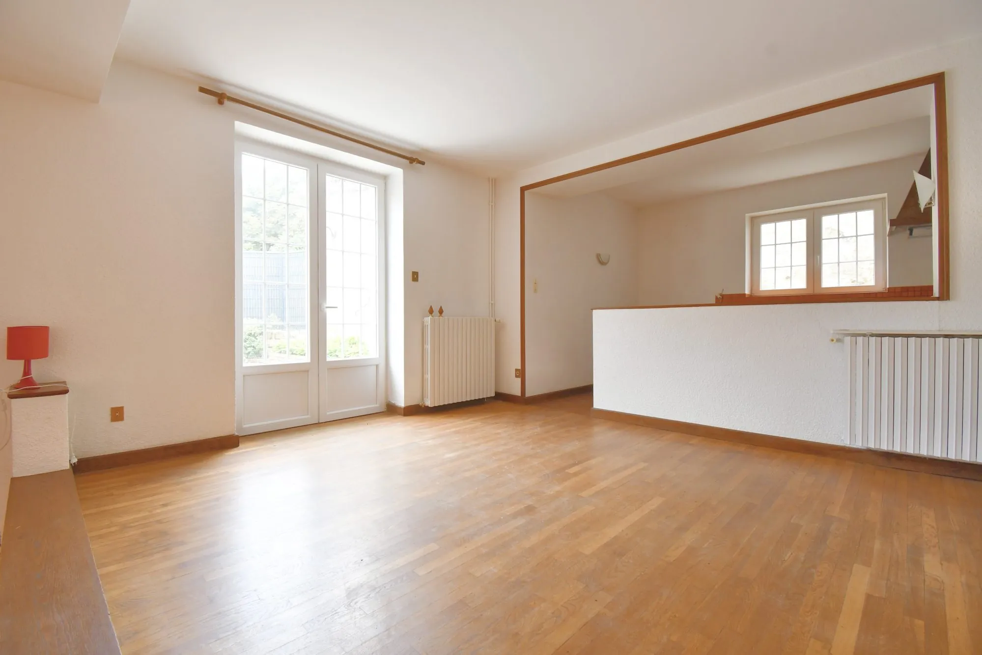 Maison de ville avec terrasse et garage en plein centre d'Autun - 120 m² 