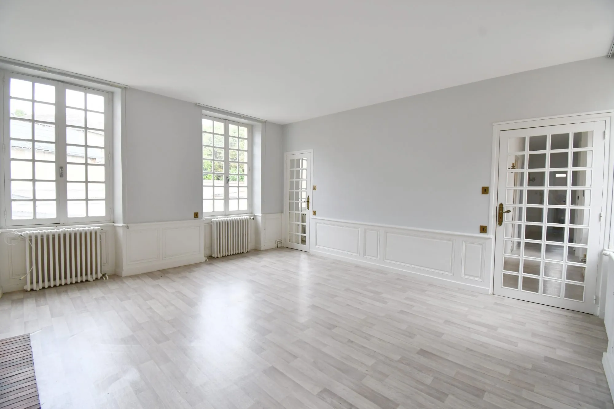 Maison de ville avec terrasse et garage en plein centre d'Autun - 120 m² 