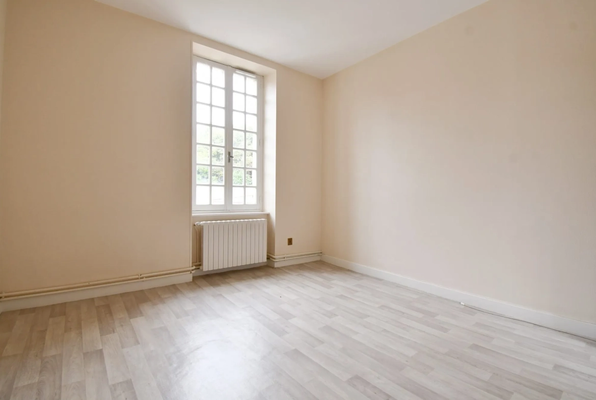 Maison de ville avec terrasse et garage en plein centre d'Autun - 120 m² 