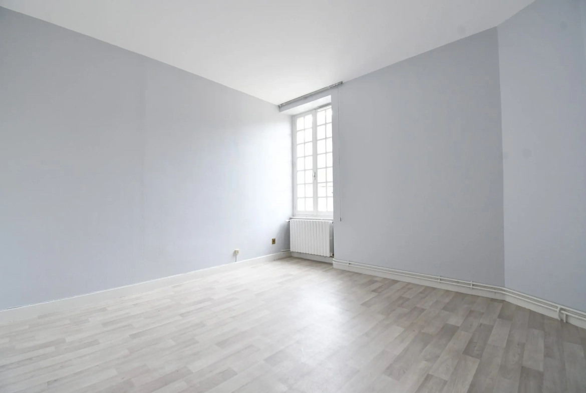 Maison de ville avec terrasse et garage en plein centre d'Autun - 120 m² 