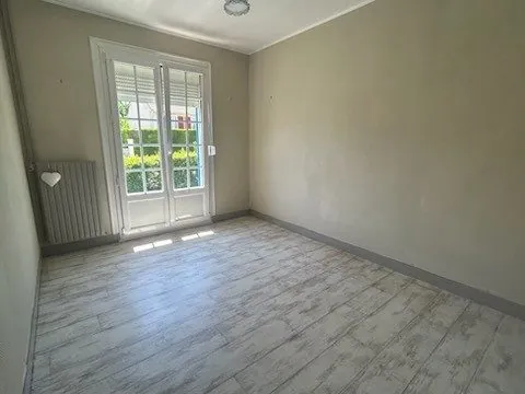 Vente maison pavillon lumineux avec jardin à Verneuil près de Dormans 