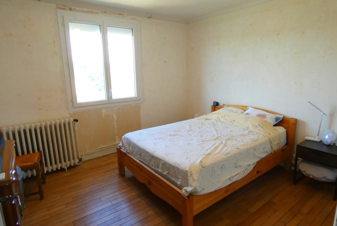 Maison 6 pièces avec jardin au Le Rouget (15) - Secteur résidentiel calme et proche commerce 