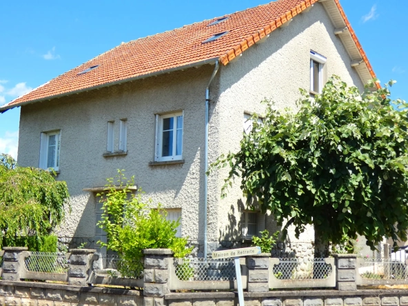 Maison 6 pièces avec jardin au Le Rouget (15) - Secteur résidentiel calme et proche commerce