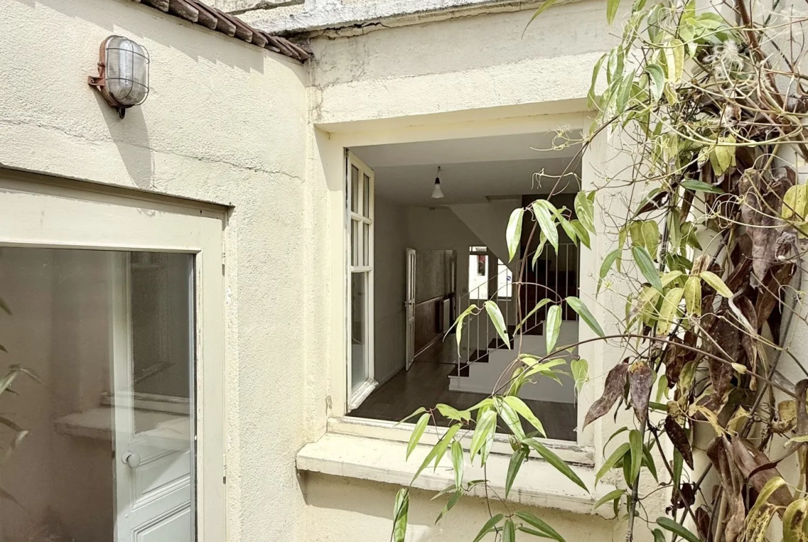 Charmante maison en pierre à Fontaine-lès-Dijon, cœur du vieux village 