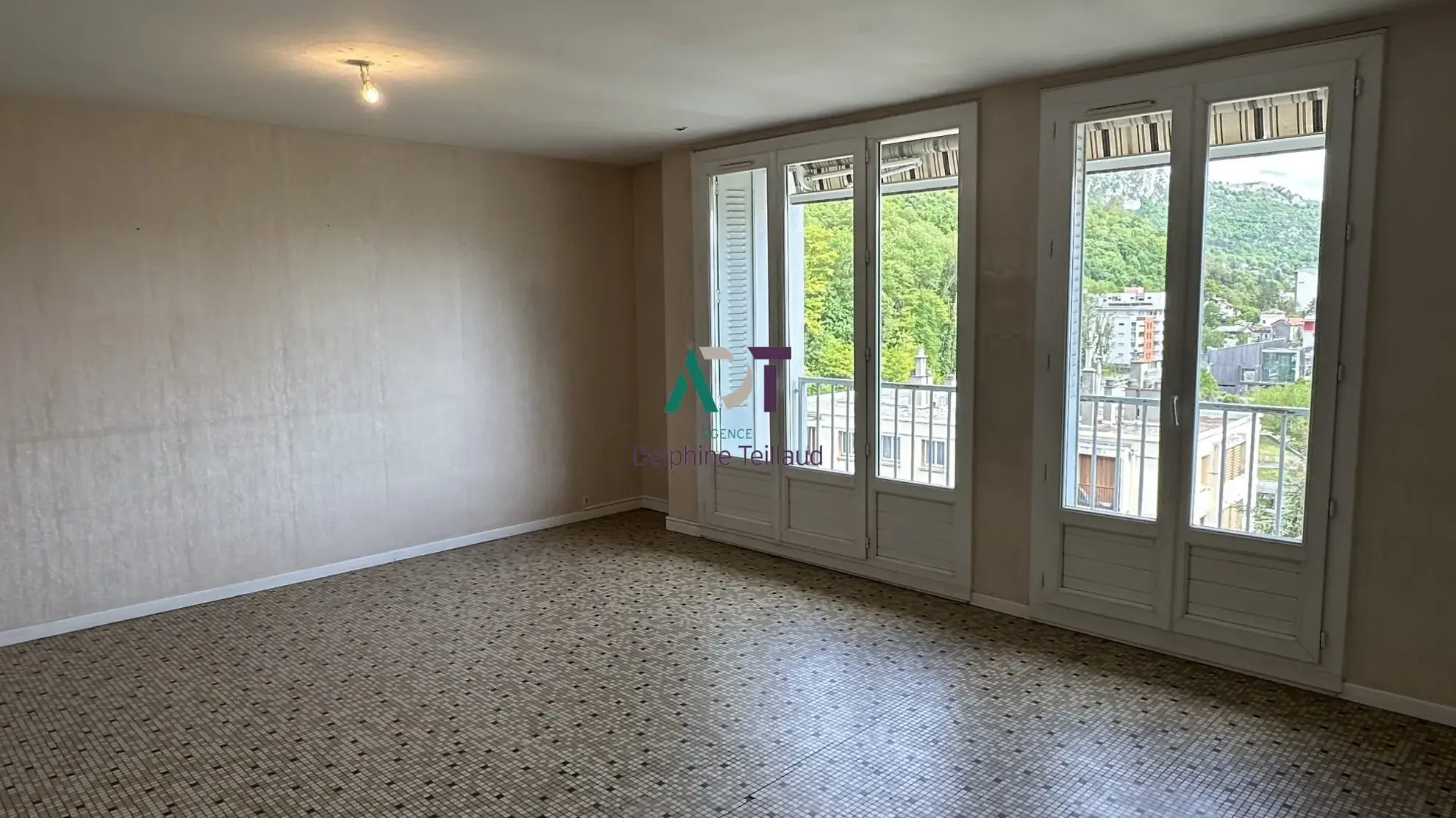 Appartement à vendre à Saint-Martin-le-Vinoux – 67,47 m² avec balcon et parking 