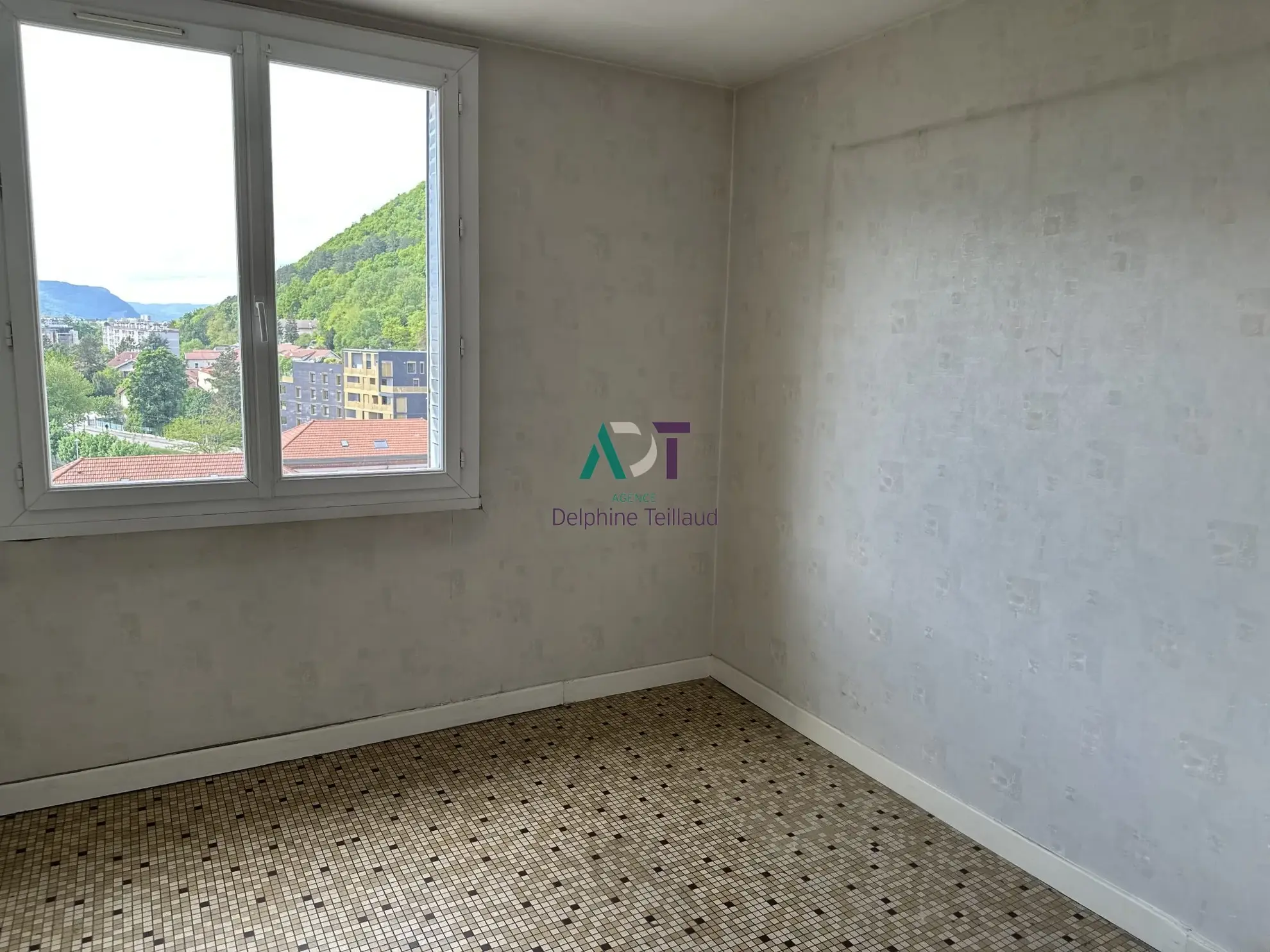 Appartement à vendre à Saint-Martin-le-Vinoux – 67,47 m² avec balcon et parking 