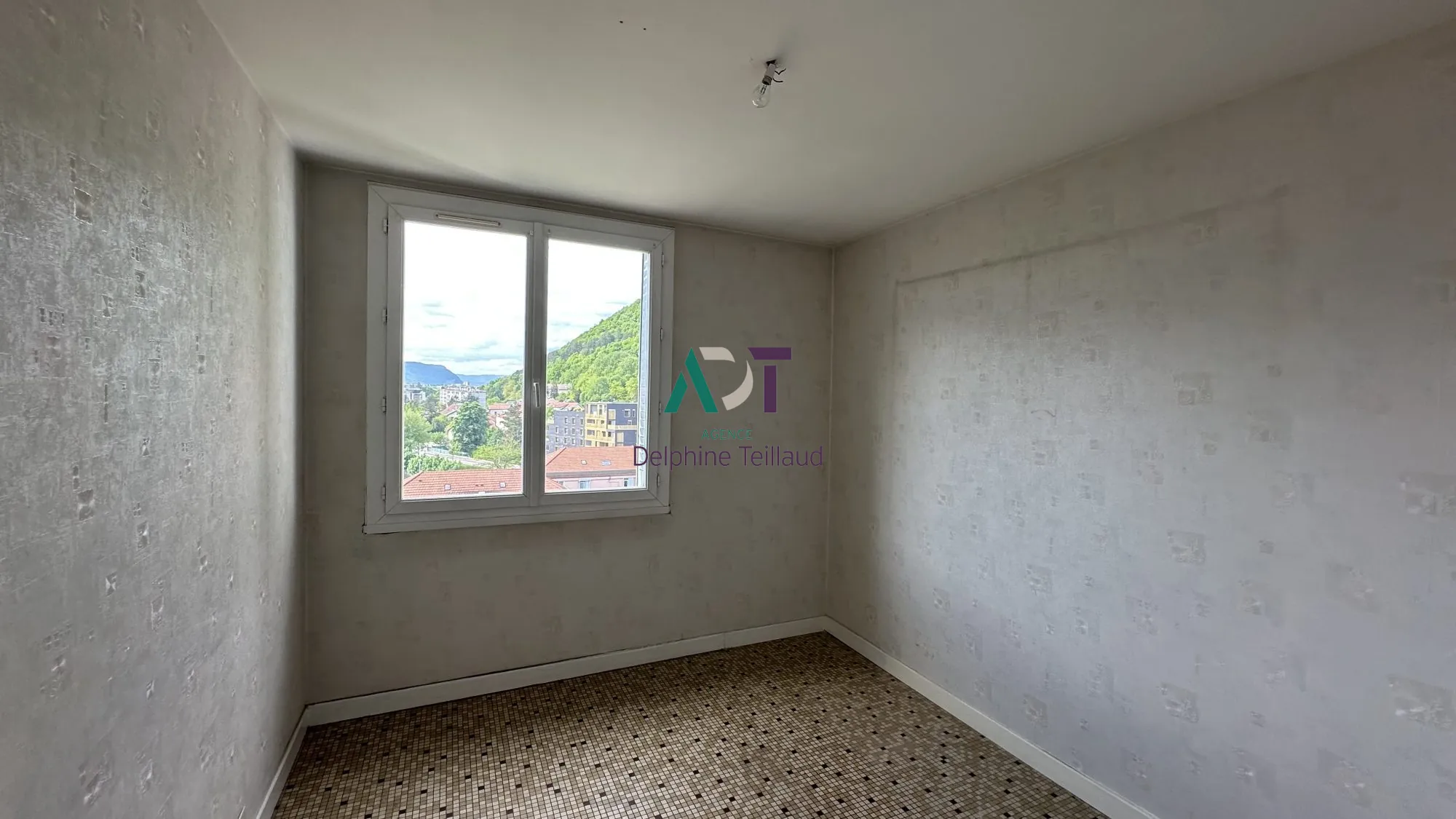 Appartement à vendre à Saint-Martin-le-Vinoux – 67,47 m² avec balcon et parking 