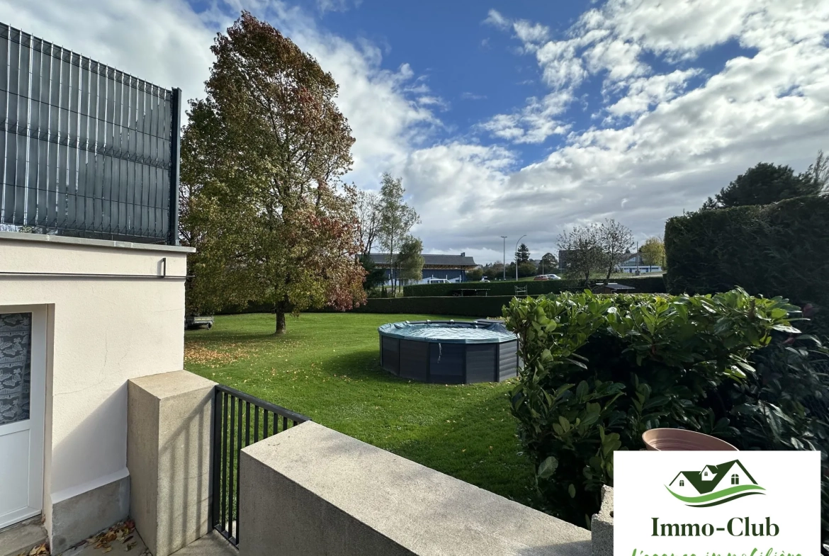 Maison d'architecte rénovée avec terrasse, jardin et garage à Château-Chinon (Ville) 