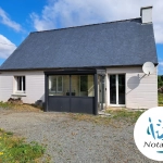 Maison à vendre à Pouldouran – Plain-pied, terrain avec chalet, chauffage poêle à bois