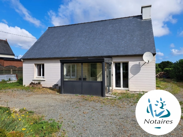Maison à vendre à Pouldouran – Plain-pied, terrain avec chalet, chauffage poêle à bois