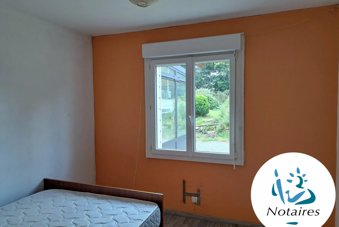 Maison à vendre à Pouldouran – Plain-pied, terrain avec chalet, chauffage poêle à bois 